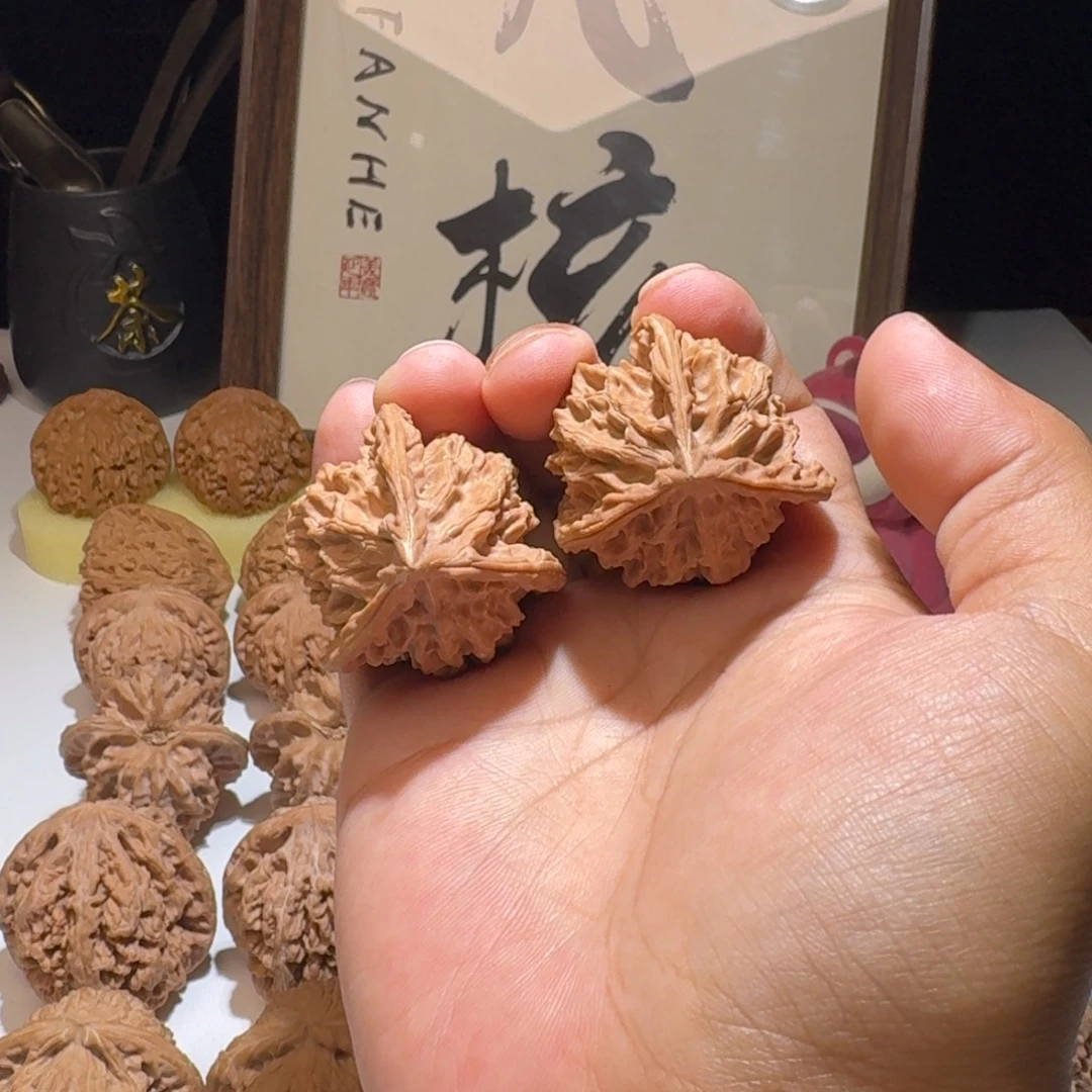 小***子吊坠文玩核桃38尺寸盘山三棱