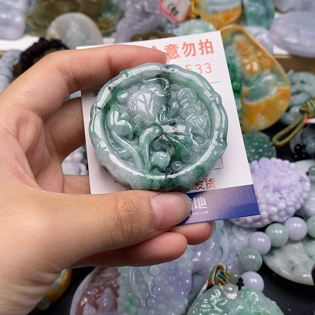 吊坠(不含链)未镶嵌翡翠