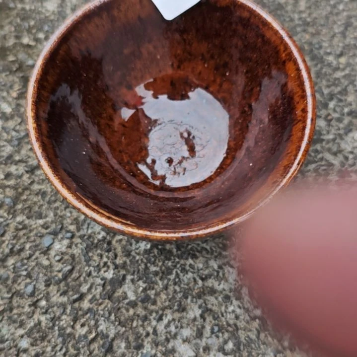 指***王瓷片0673，手工土拨茶碗