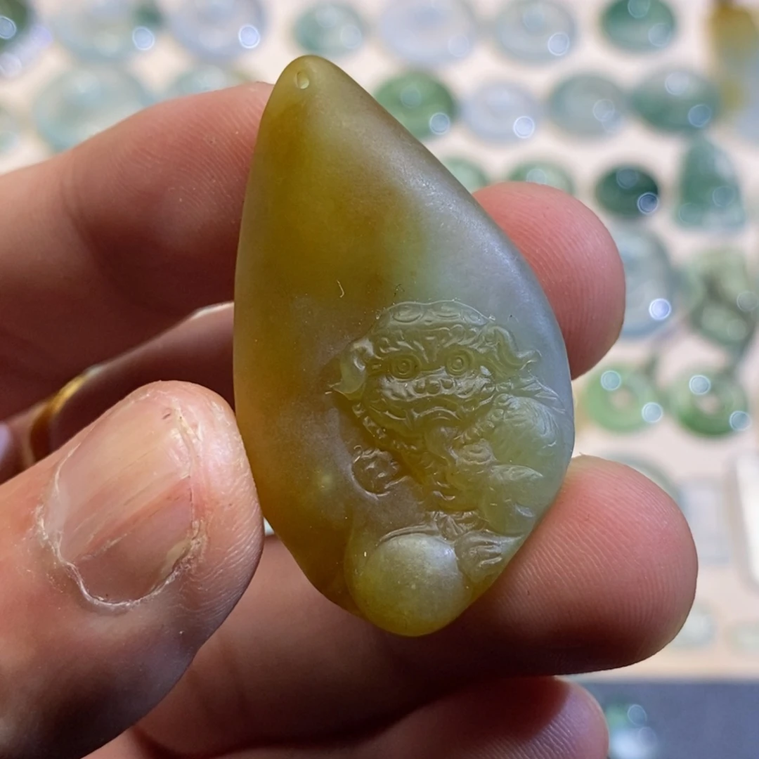 定制翡翠未镶嵌翡翠