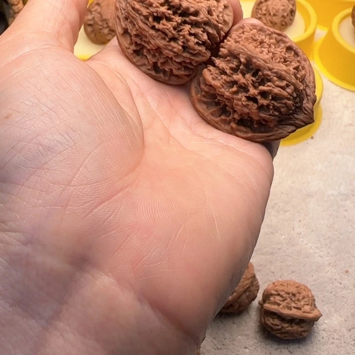 文玩核桃吊坠1**。40满天星