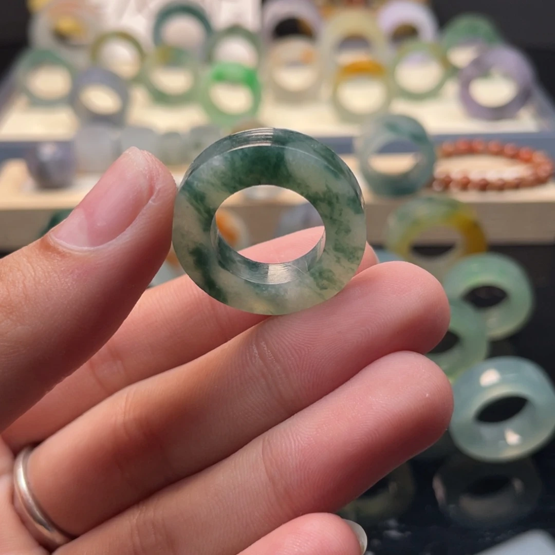 未镶嵌定制翡翠满色飘花