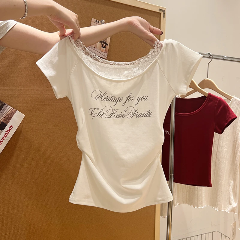 拉夏贝尔一字领白色短袖T恤女夏季蕾丝花边修身性感褶皱收腰上衣