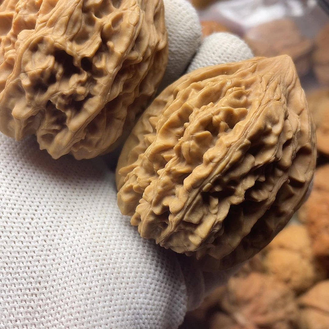 桃核吊坠鸡心狮子头