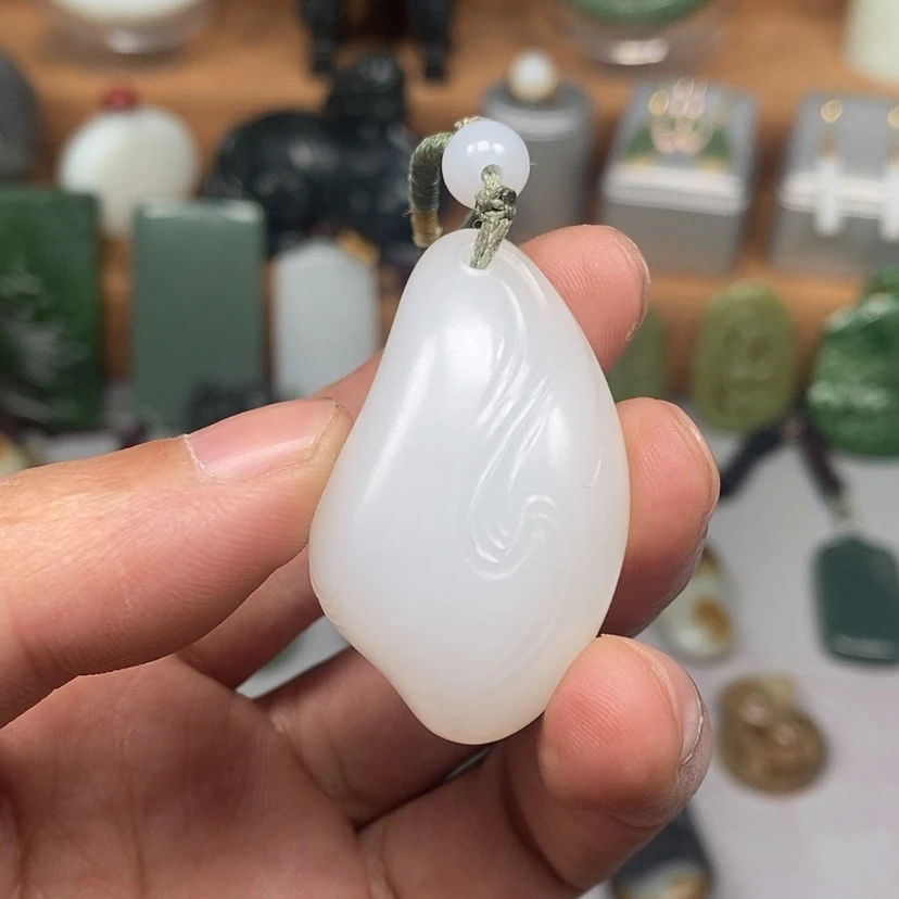 【闪购商品】和田玉（糖玉）未镶嵌颈饰宇*