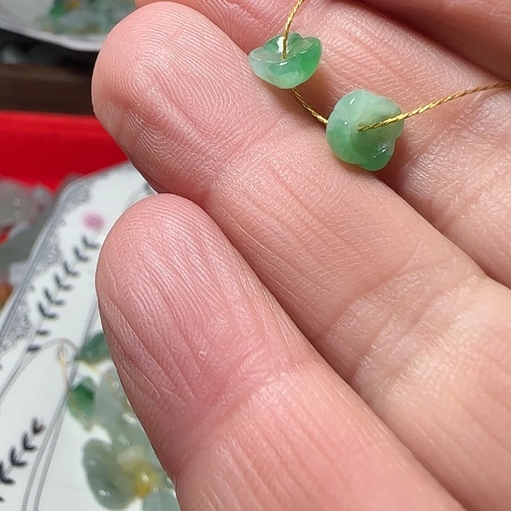 翡翠未镶嵌颈饰天然缅甸翡翠绿碗莲