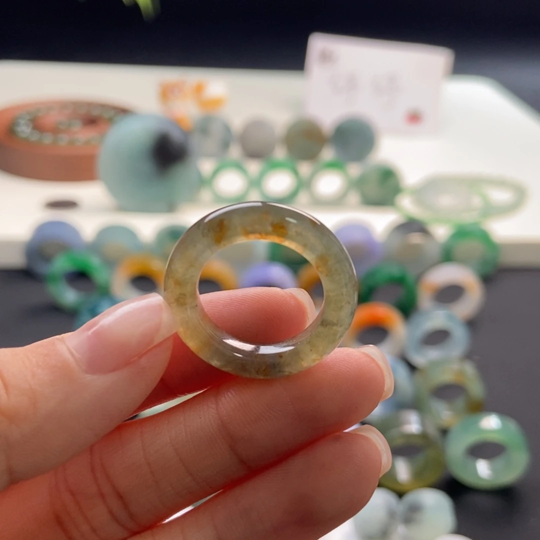 颈饰未镶嵌翡翠成品11