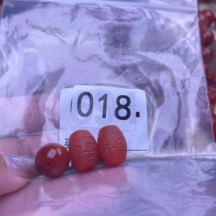 海***军南红玛瑙未镶嵌颈饰