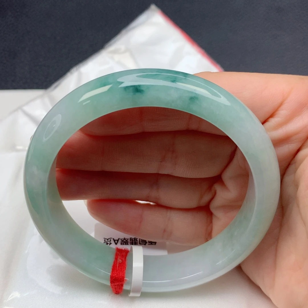 未镶嵌手镯翡翠57-58浅绿飘花