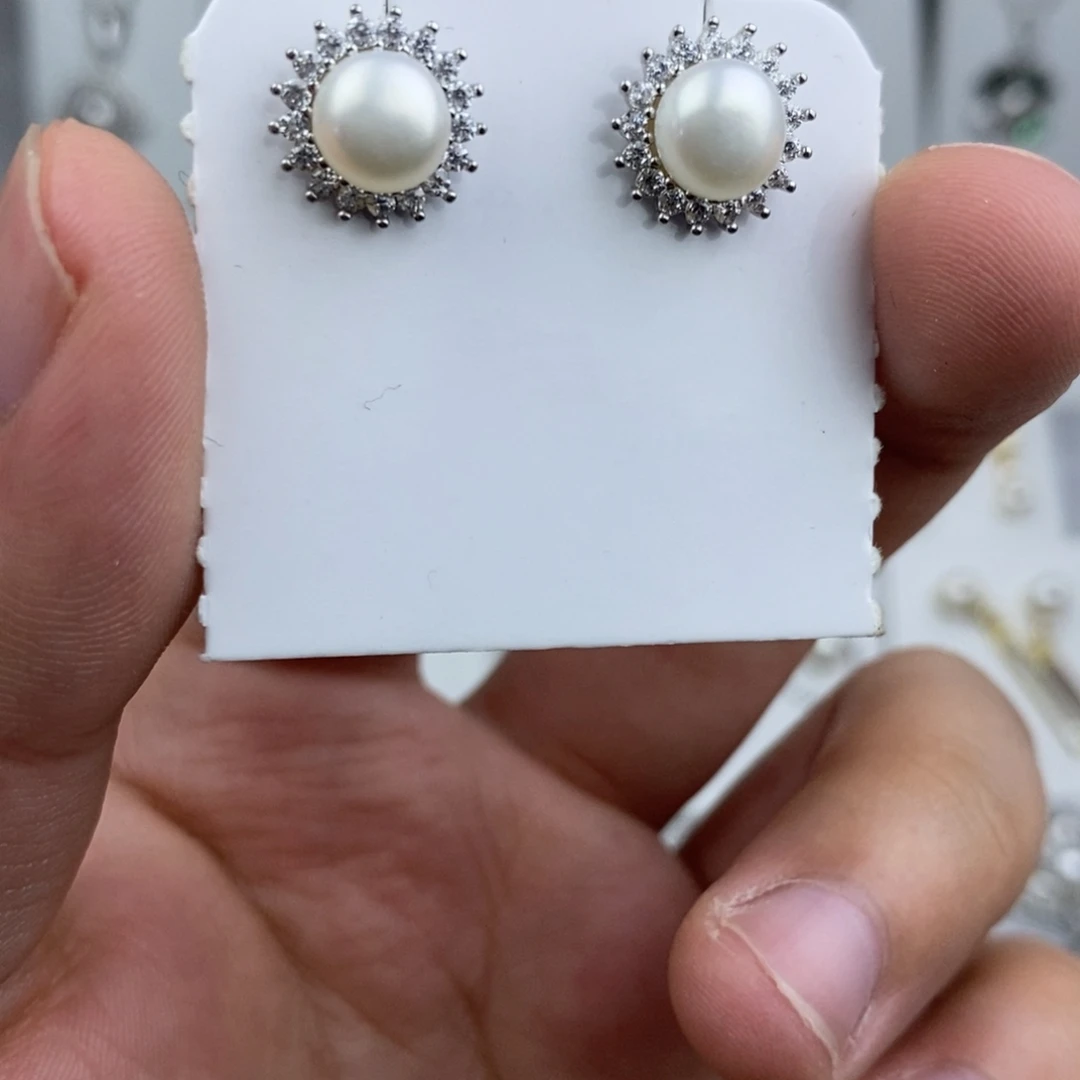 淡水珍珠耳饰未镶嵌