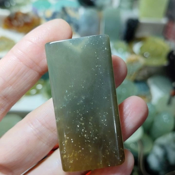 岫玉未镶嵌挂坠款式