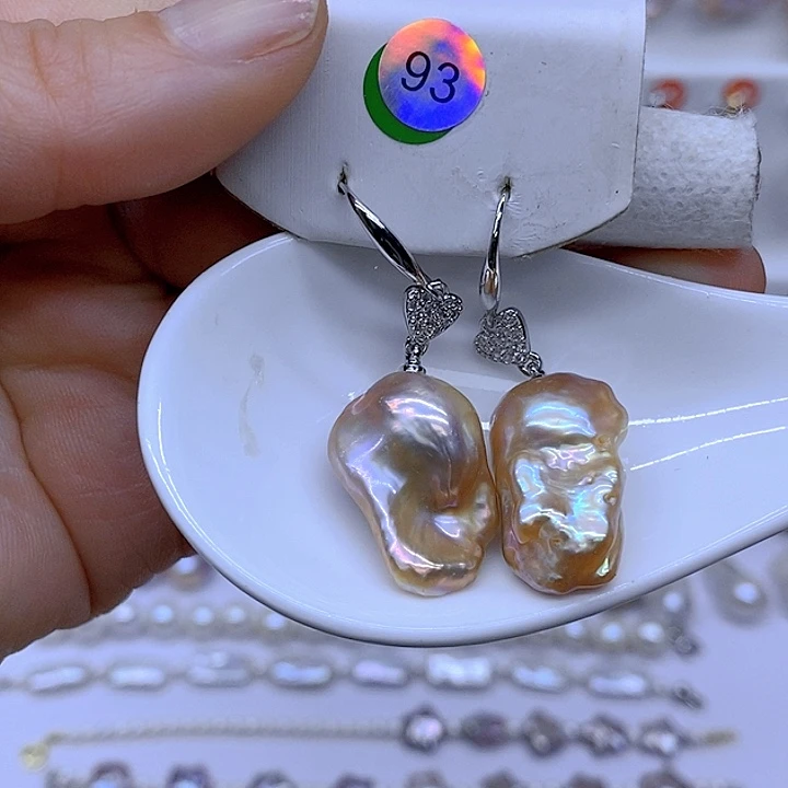 颈饰未镶嵌淡水珍珠