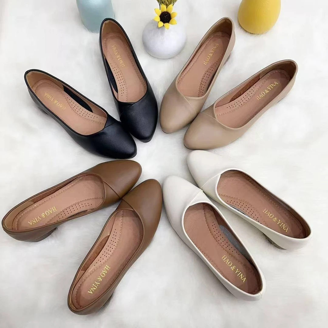 新款圆头单鞋皮鞋防滑除臭时尚平底鞋粗跟浅口尖头