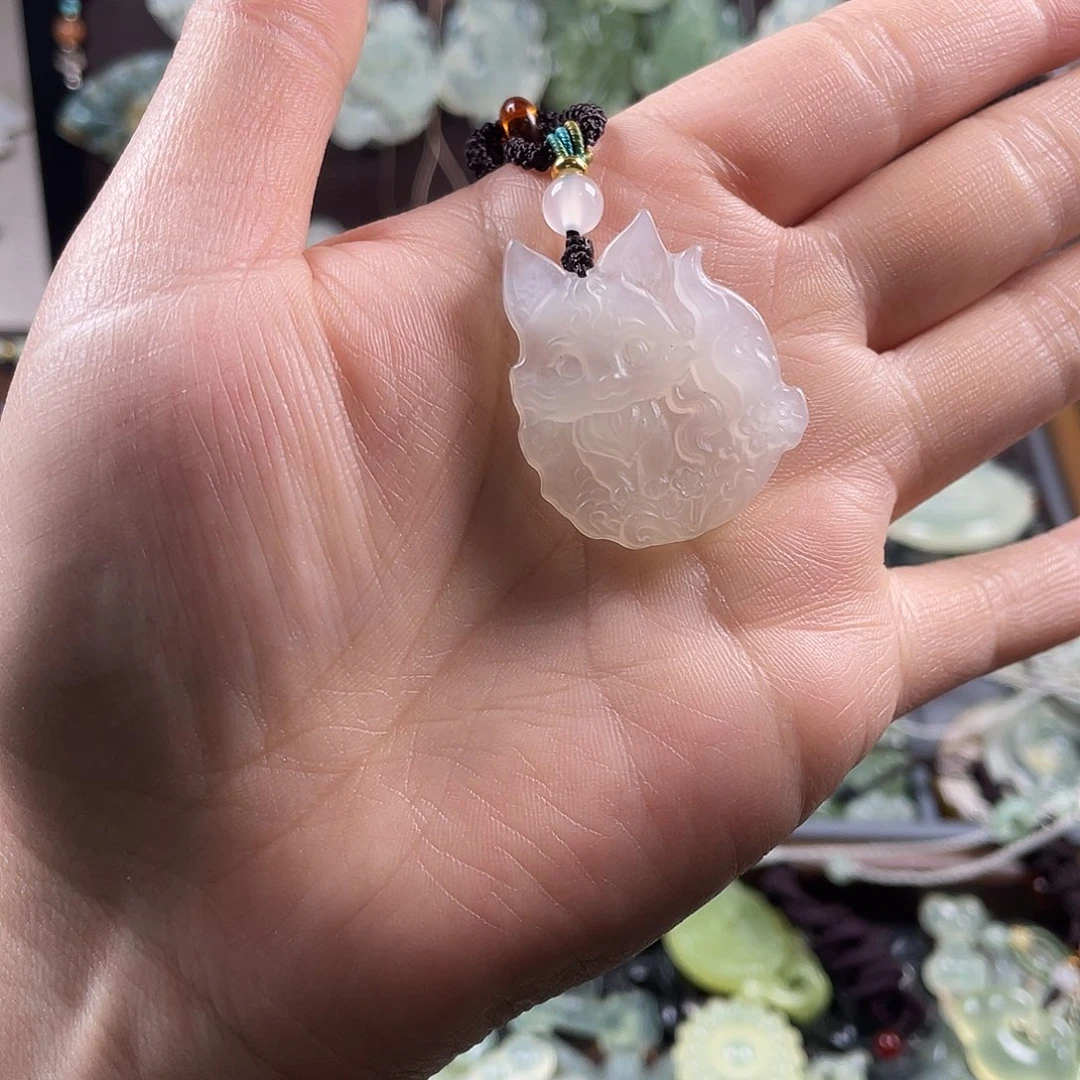 岫玉未镶嵌吊坠(赠链)