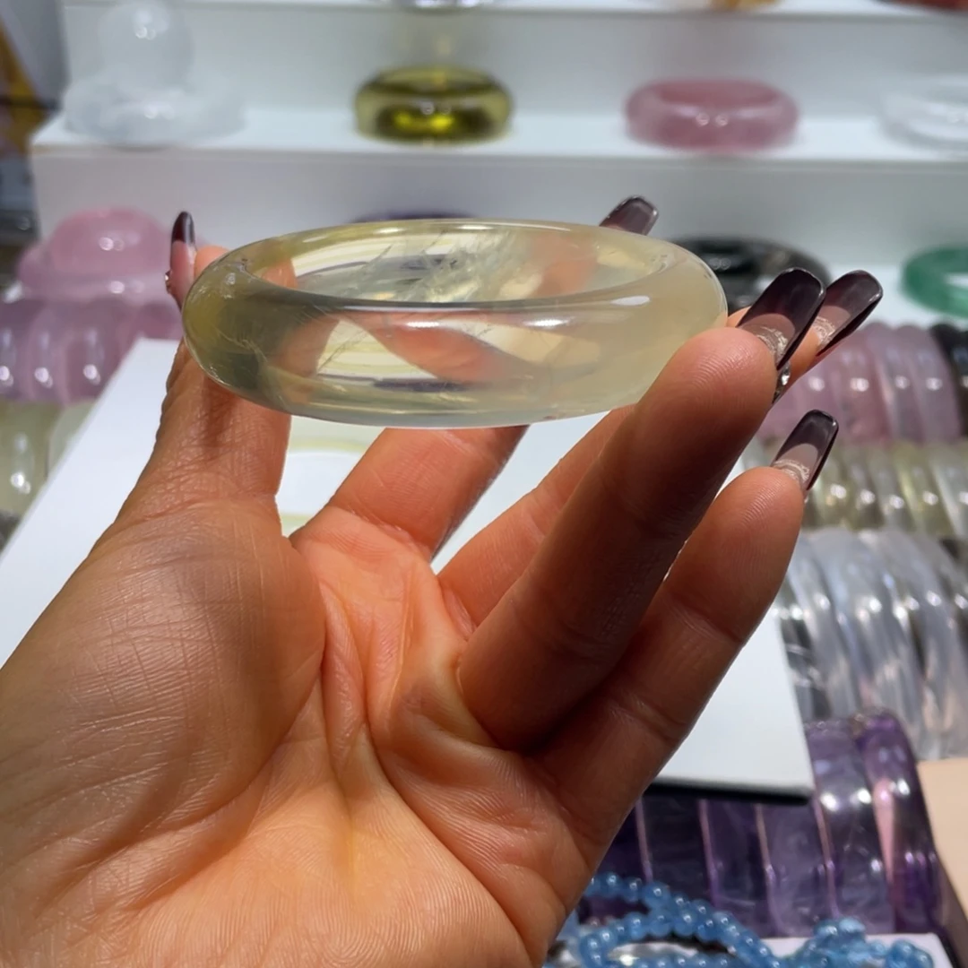 水晶手镯56.6圈口30号未镶嵌淘****咪