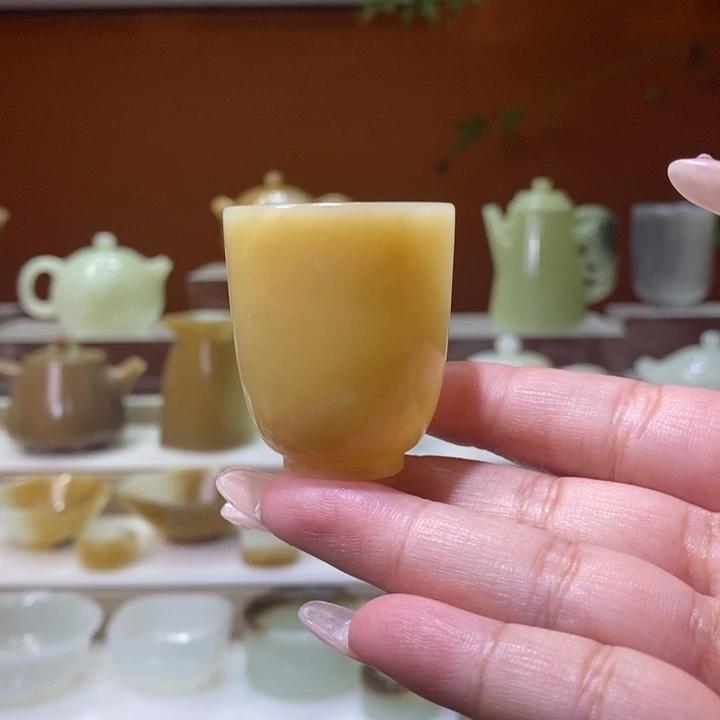 未镶嵌和田玉摆件H****r且末金山黄糖玉杯