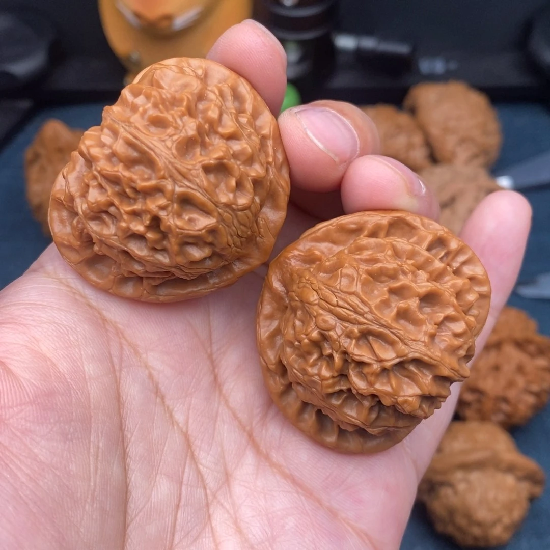 文玩核桃把件41桃心宫灯