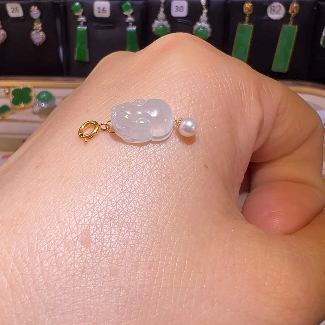 翡翠颈饰18K金镶嵌吊坠