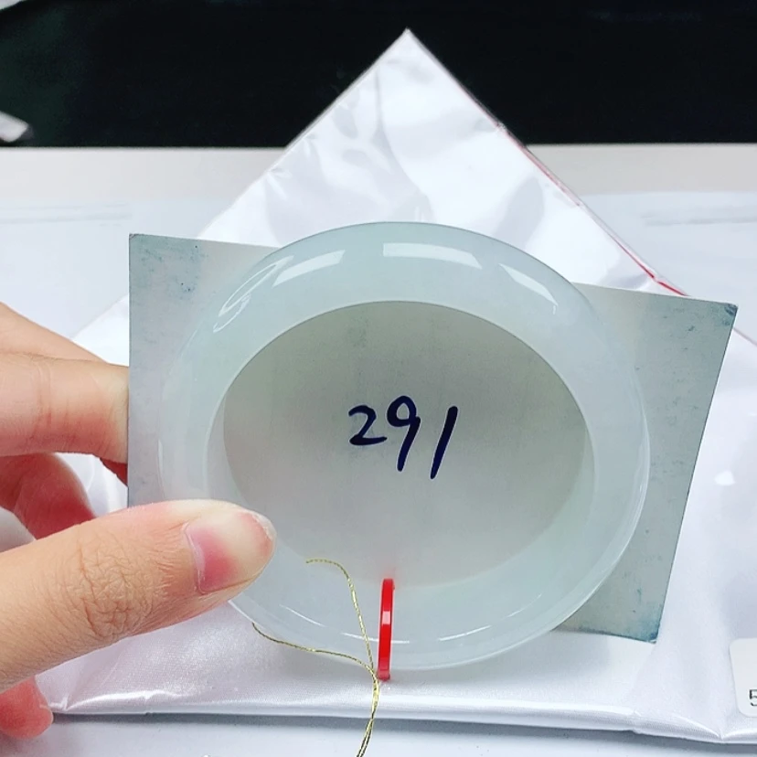 【闪购商品】翡翠手镯未镶嵌56.7圈