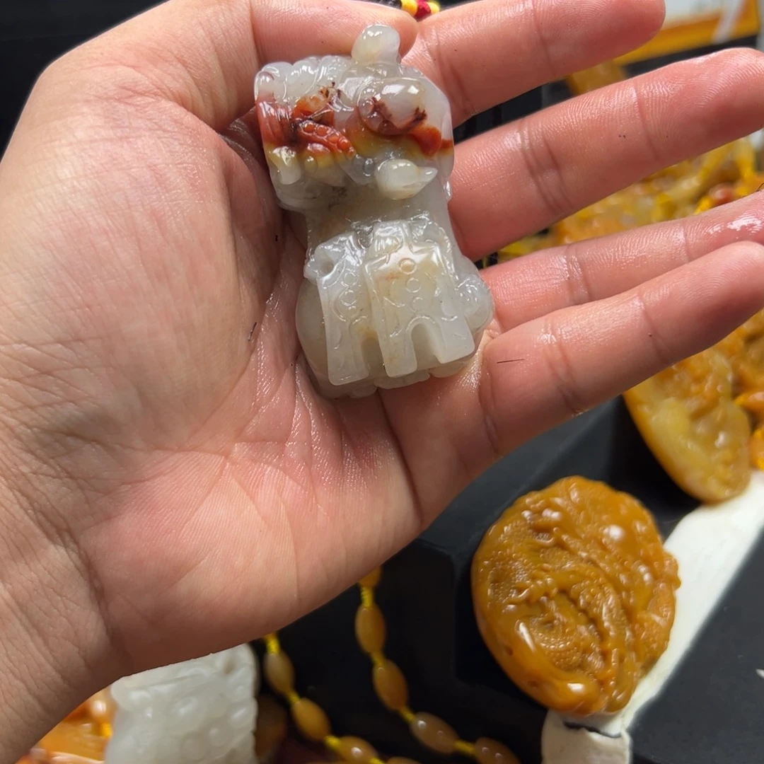 石英质玉（黄龙玉）未镶嵌多样性发货，发其一