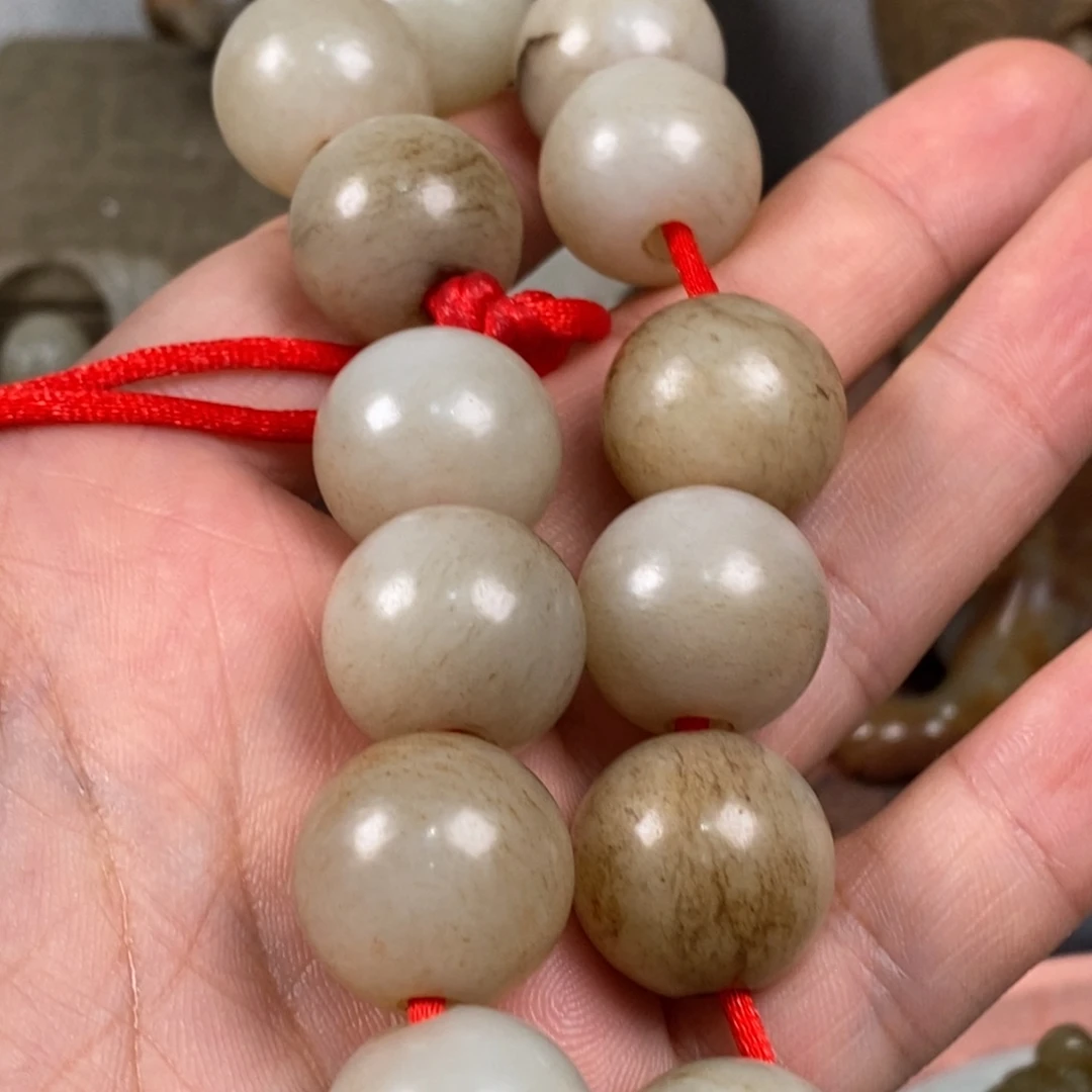胡***敏非常精美的脖挂件