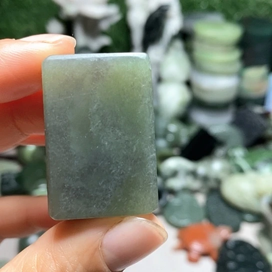 未镶嵌和田玉（糖玉）珠宝半成品