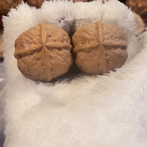 文玩核桃把件血麒麟带彩35