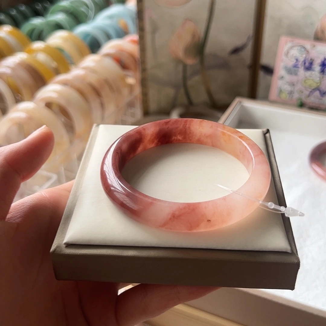 石英质玉手镯未镶嵌是***✨