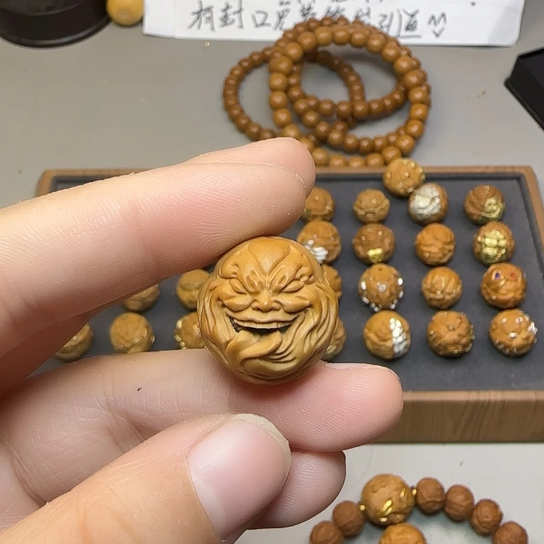 车***肌猴头核桃吊坠舔僧素19.7