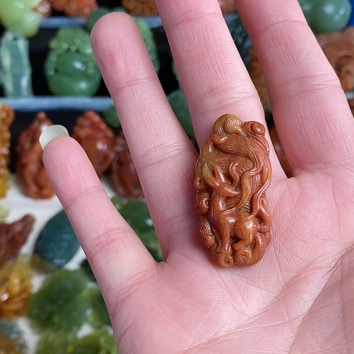 未镶嵌蛇纹石玉颈饰