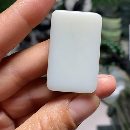 未镶嵌和田玉（糖玉）珠宝半成品