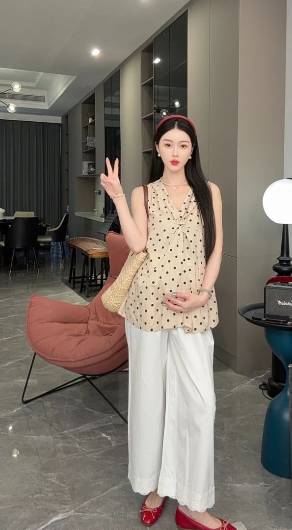 孕妇装2025春夏季新款简约刺绣波点无袖衬衫蕾丝边孕妇阔腿裤套装