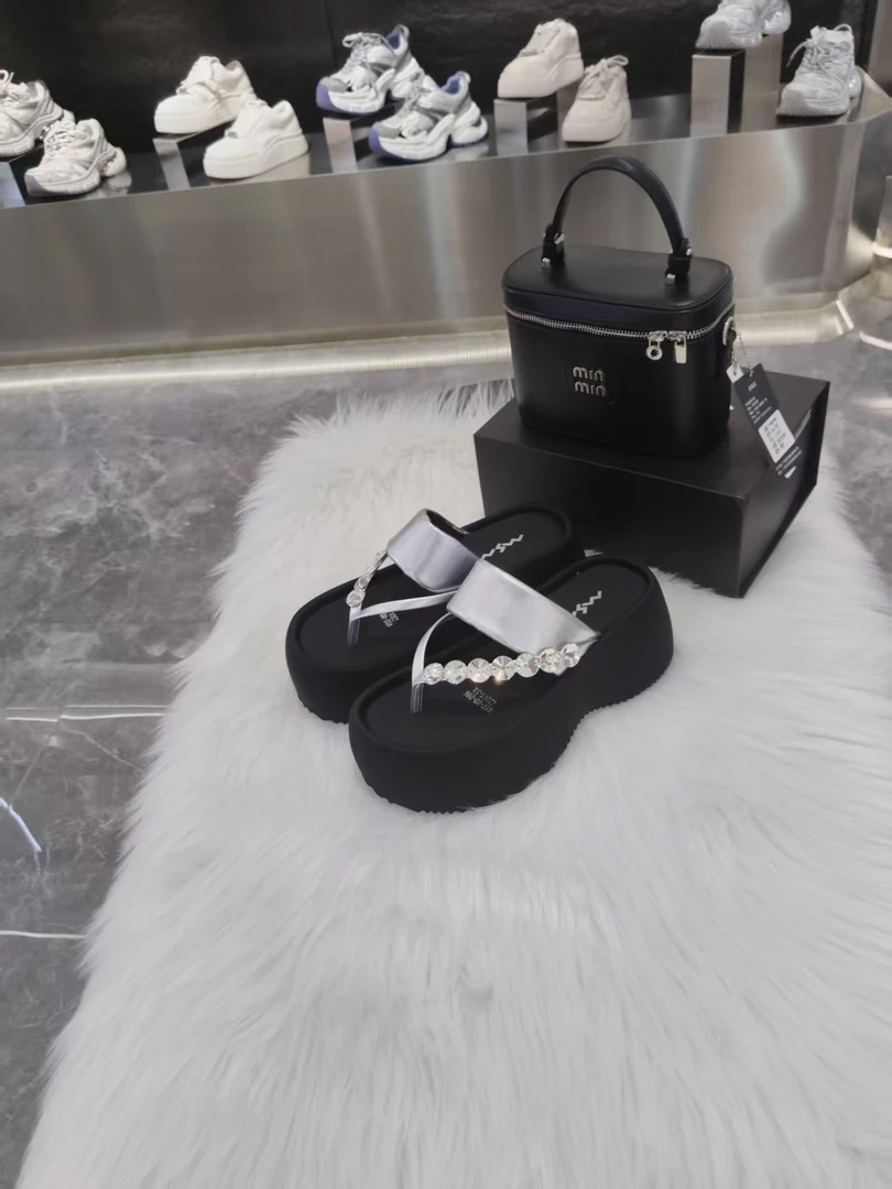 法式胶粘休闲钻少女风人字拖高跟露趾一字带女士鞋拖沙滩