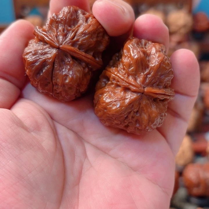 文玩核桃把件许****?四方蟾