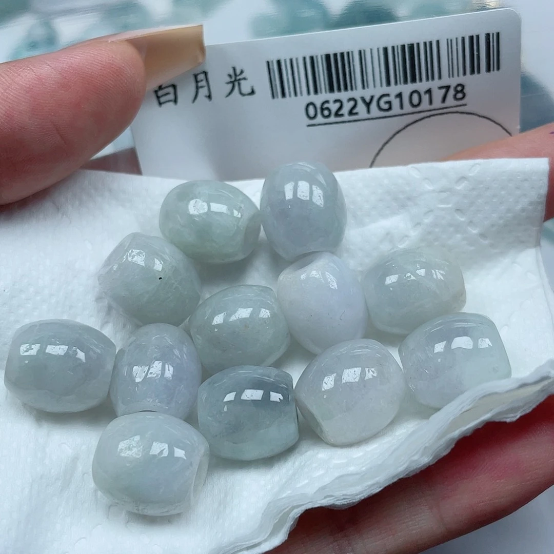 翡翠未镶嵌吊坠(不含链)多样性