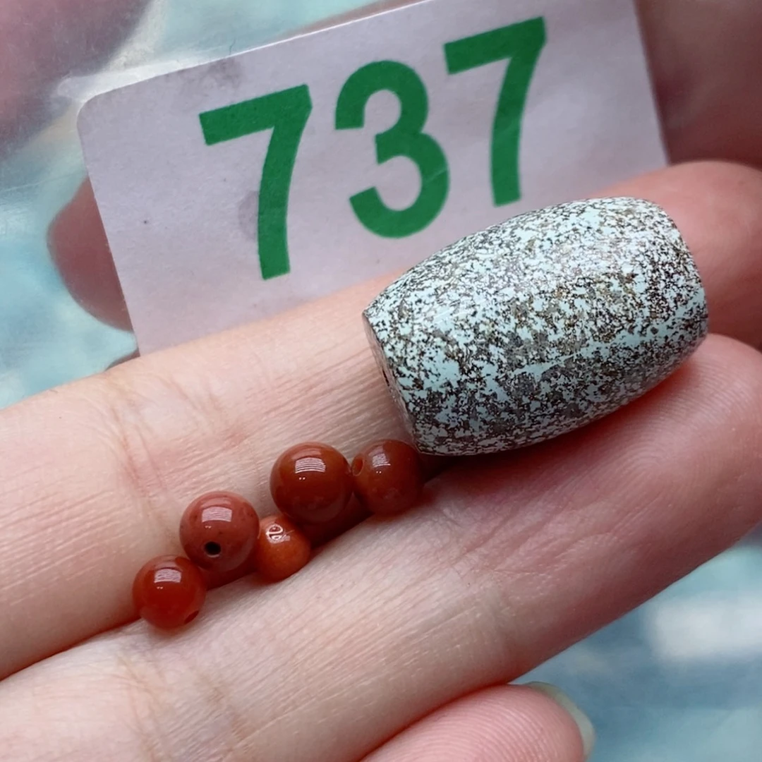 未镶嵌南红玛瑙珠宝奇石