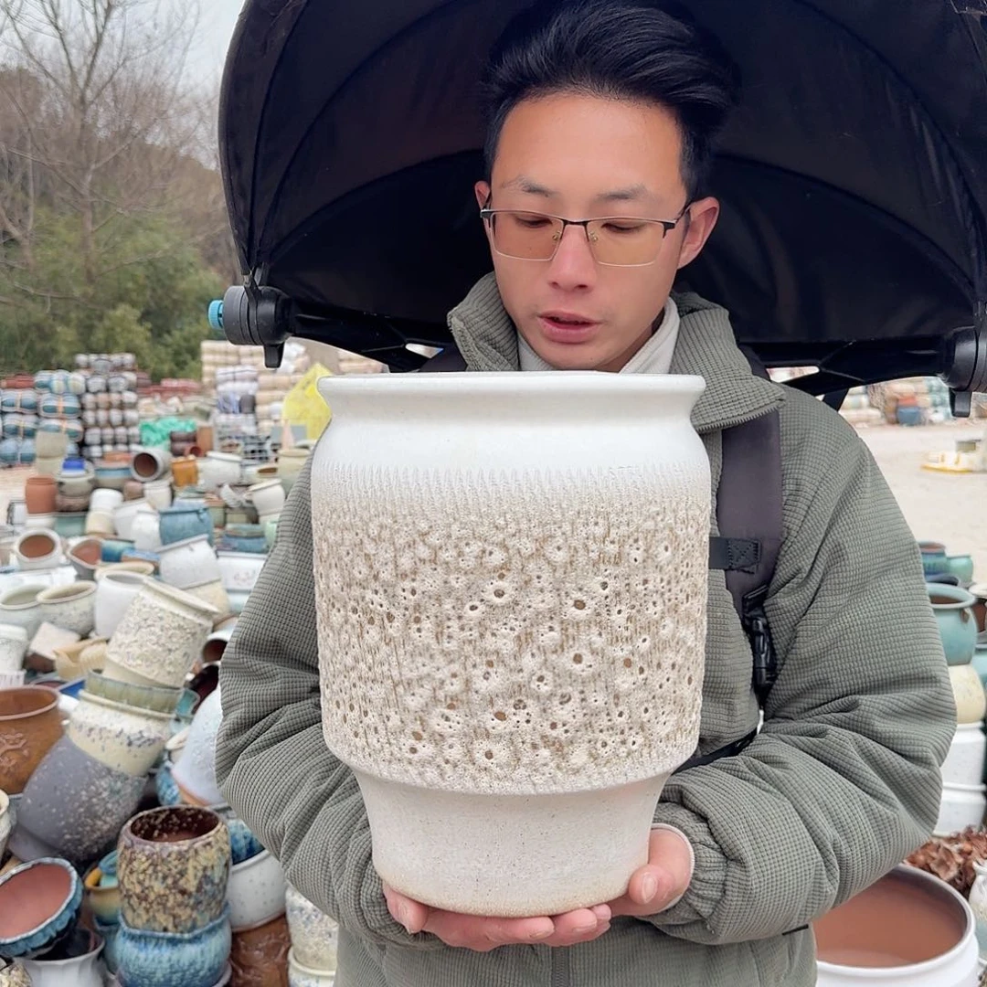 紫砂花盆口25高31（一个泡泡宋白色