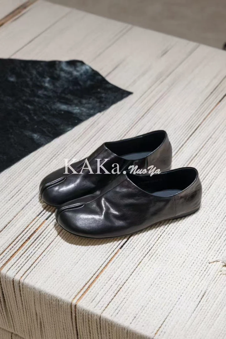 2025 KAKANUOYA/卡卡诺亚2428休闲舒适平底一脚蹬女鞋