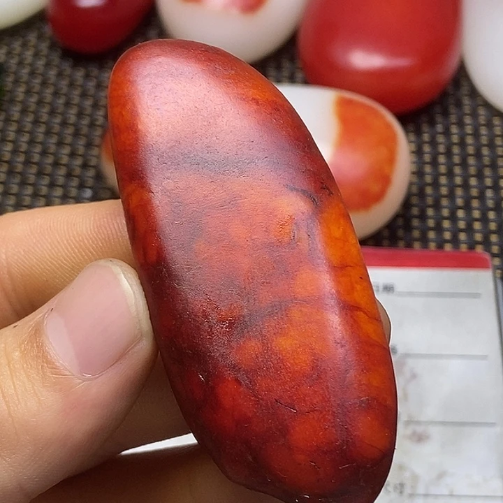 和田玉未镶嵌把件