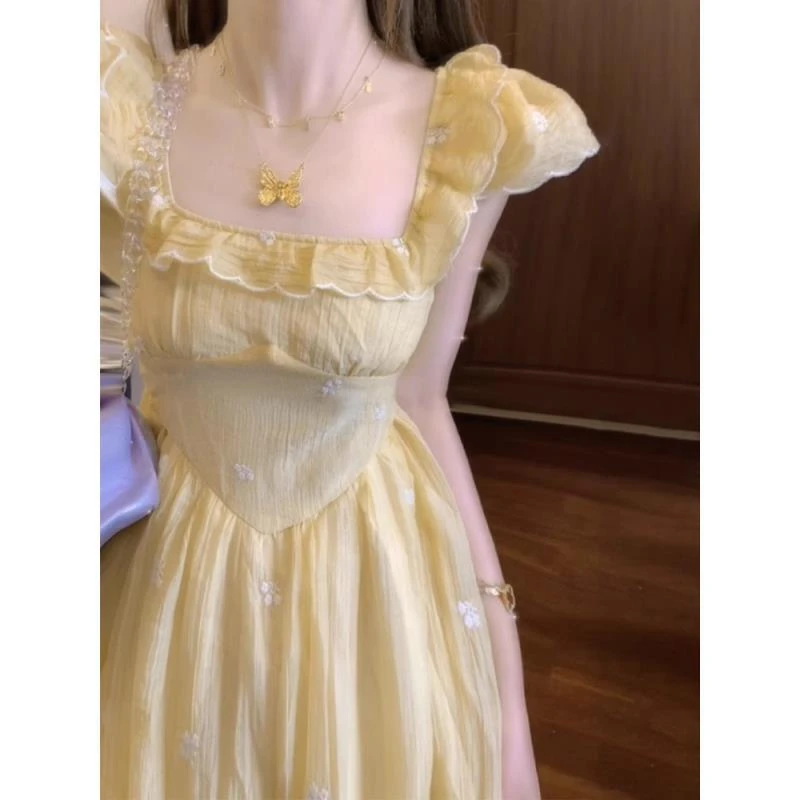 法式黄色小飞袖碎花连衣裙子女夏季2025新款收腰女装洋气衣服女