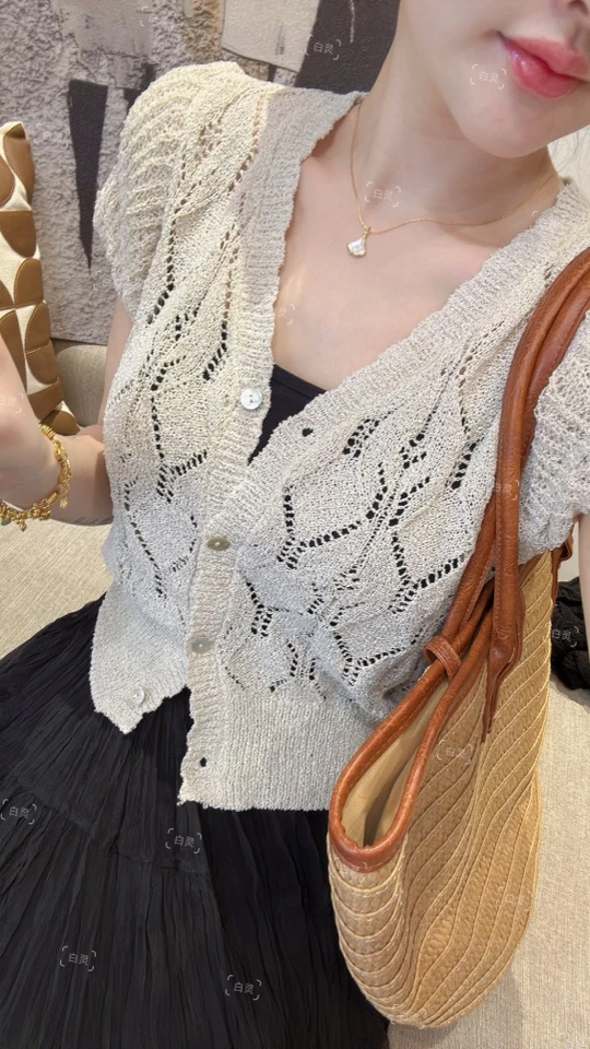 1（3824）夏季短袖春夏时尚薄款镂空上衣