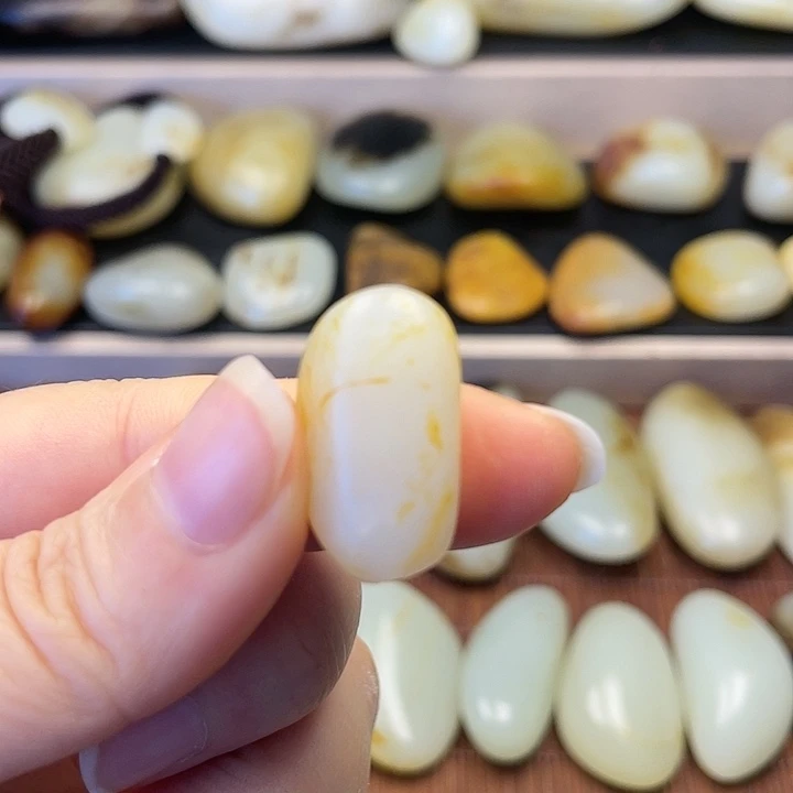 船***8和田玉未镶嵌颈饰