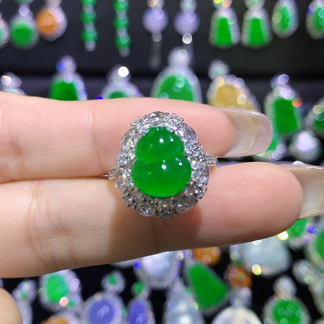 翡翠18K金镶嵌戒指高冰满绿