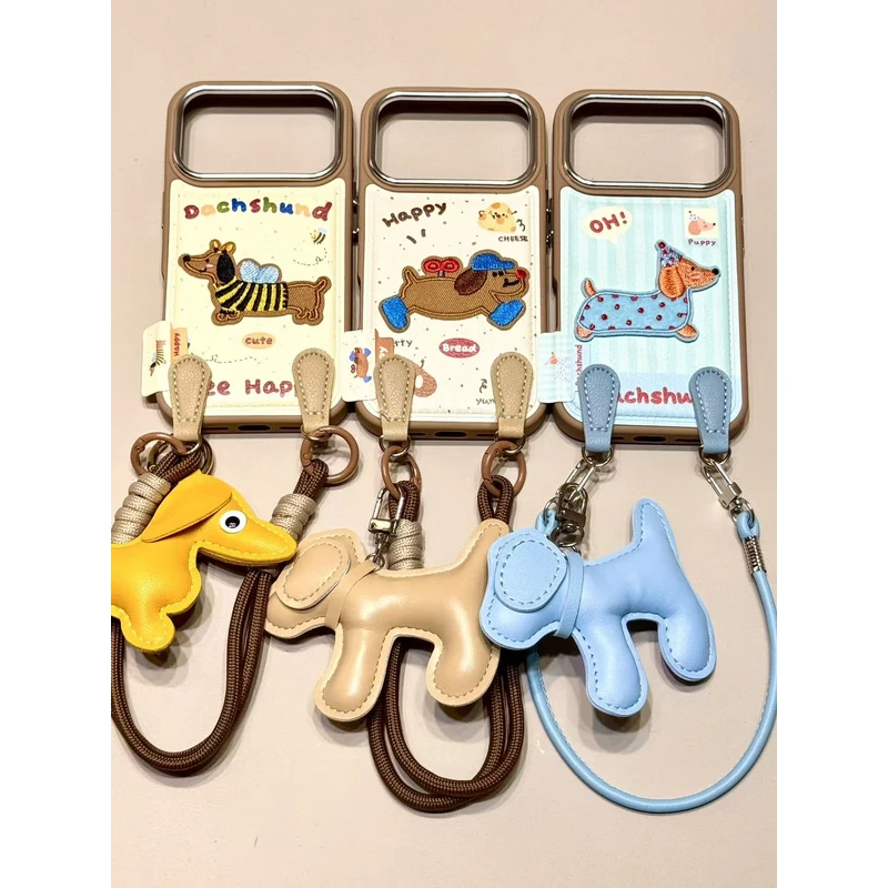 可爱蜜蜂睡衣腊肠狗挂件手拎绳适用苹果17promax手机壳15iphone16