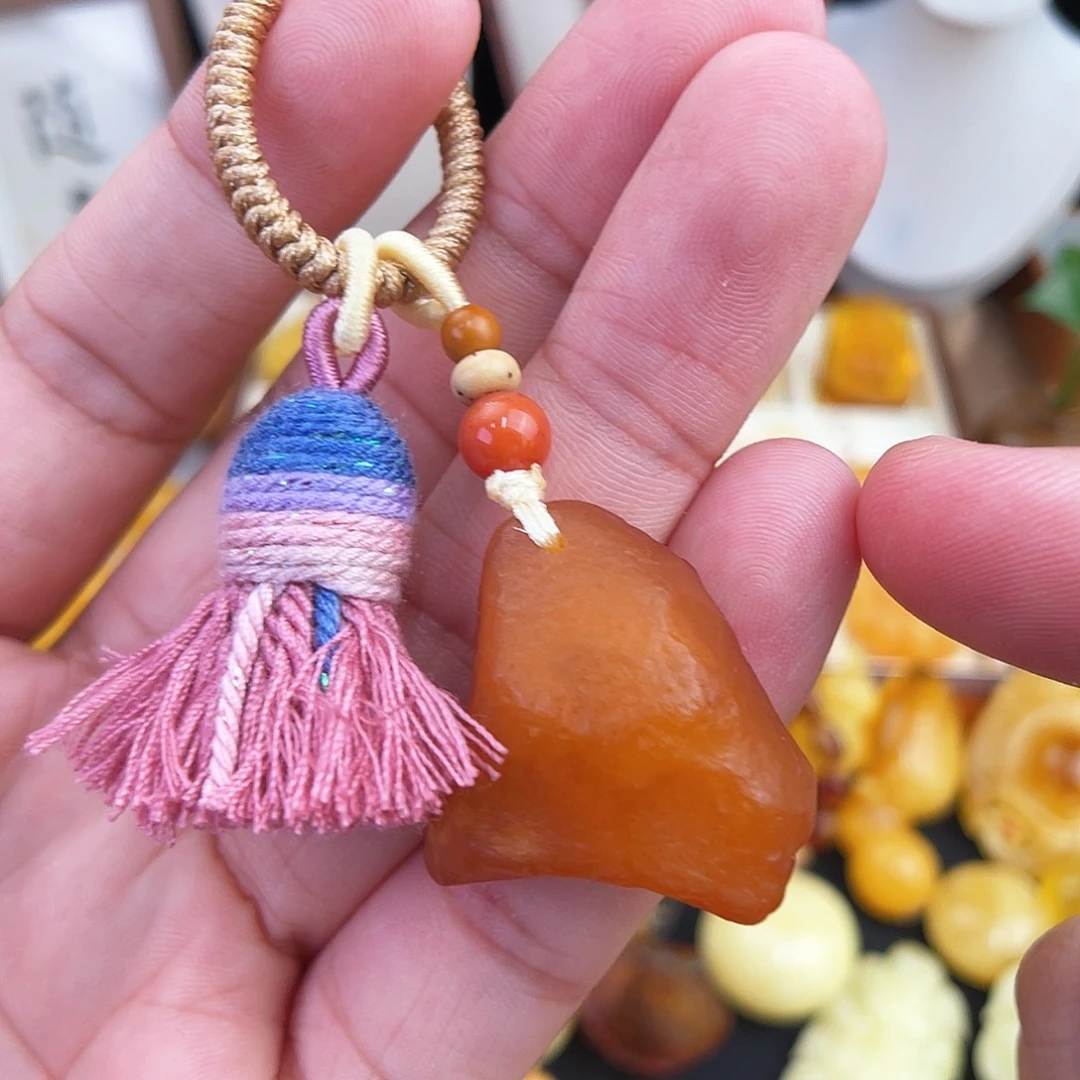 未镶嵌琥珀珠宝奇石