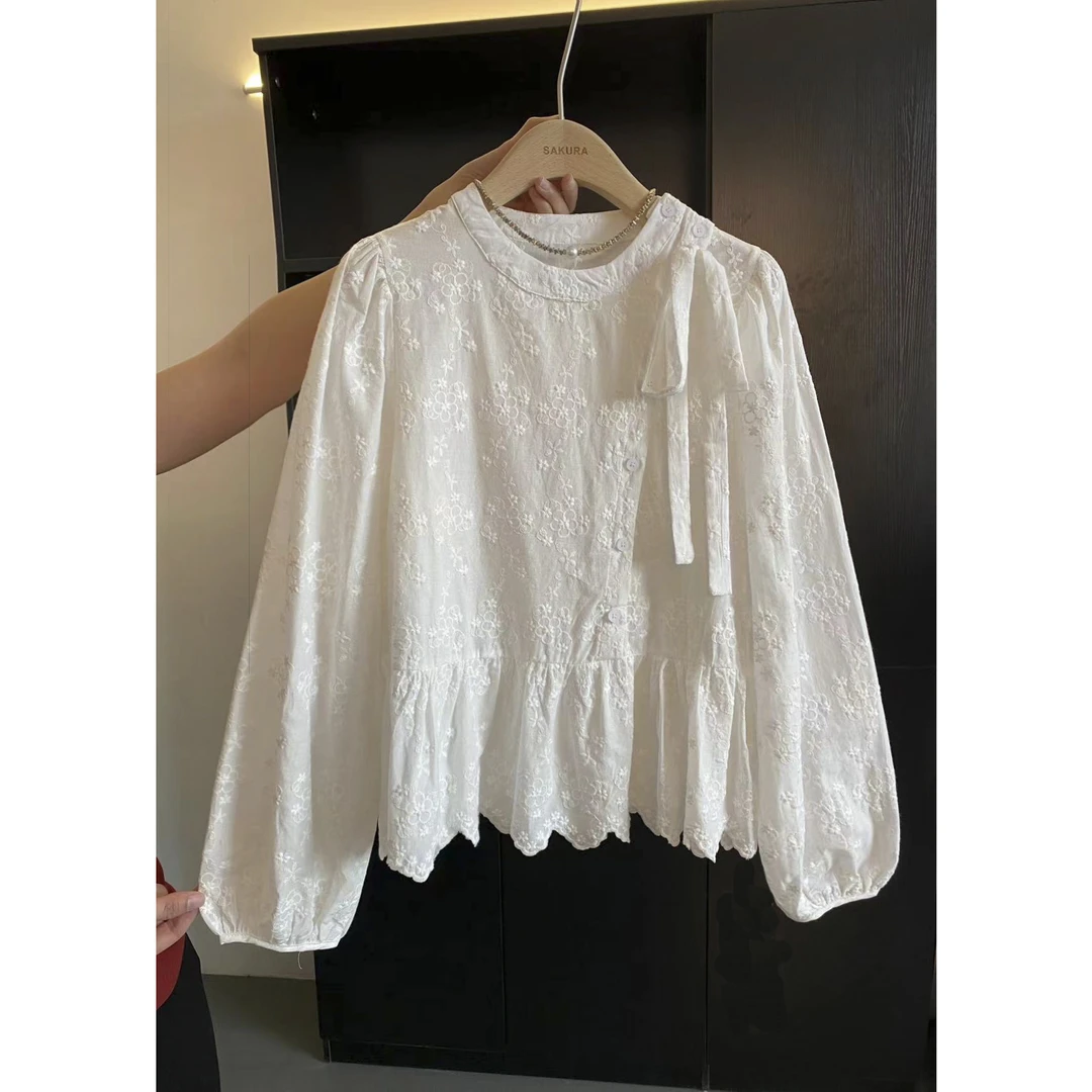 璎婲sᴀᴋᴜʀᴀ【彗星轨迹】图韩版甜美气质重工刺绣领口灵动系带衬衫