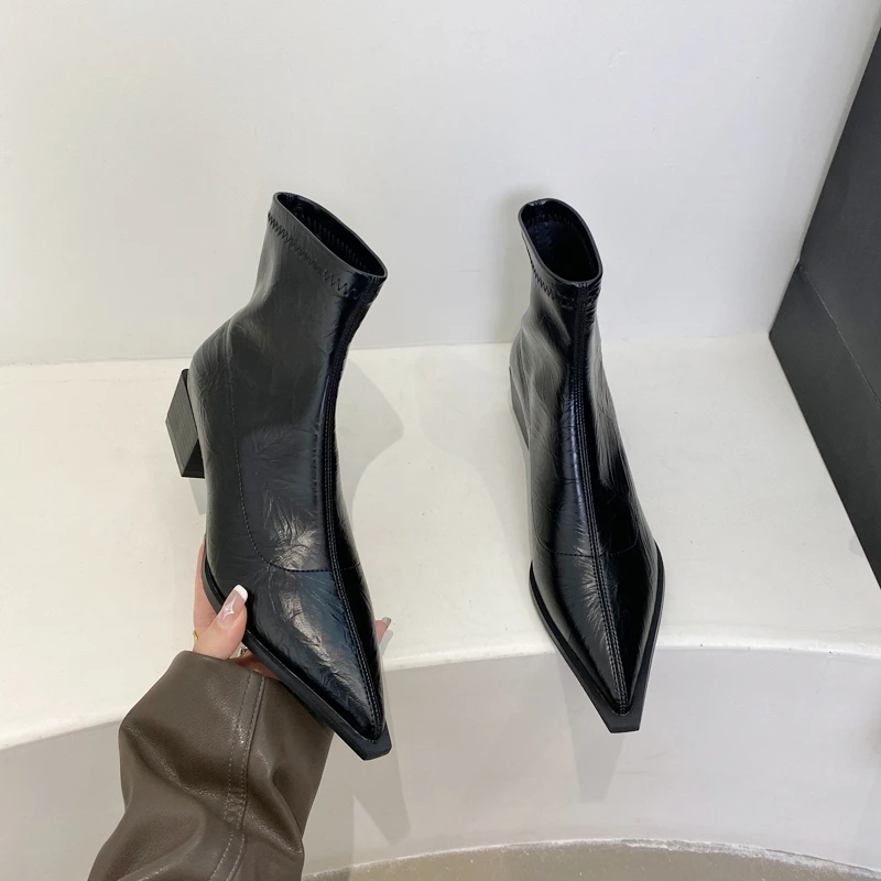 尖头短靴女新款2025秋冬季粗高跟短筒弹力瘦瘦靴及踝裸靴马丁靴子