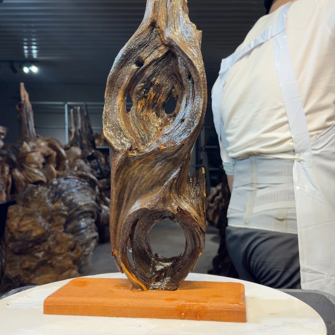 素***局木王一刀琥珀木摆件11