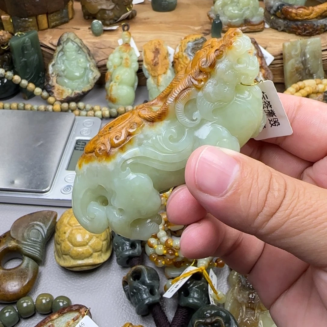 T***t岫岩河磨玉（透闪石质玉）未镶嵌珠宝奇石