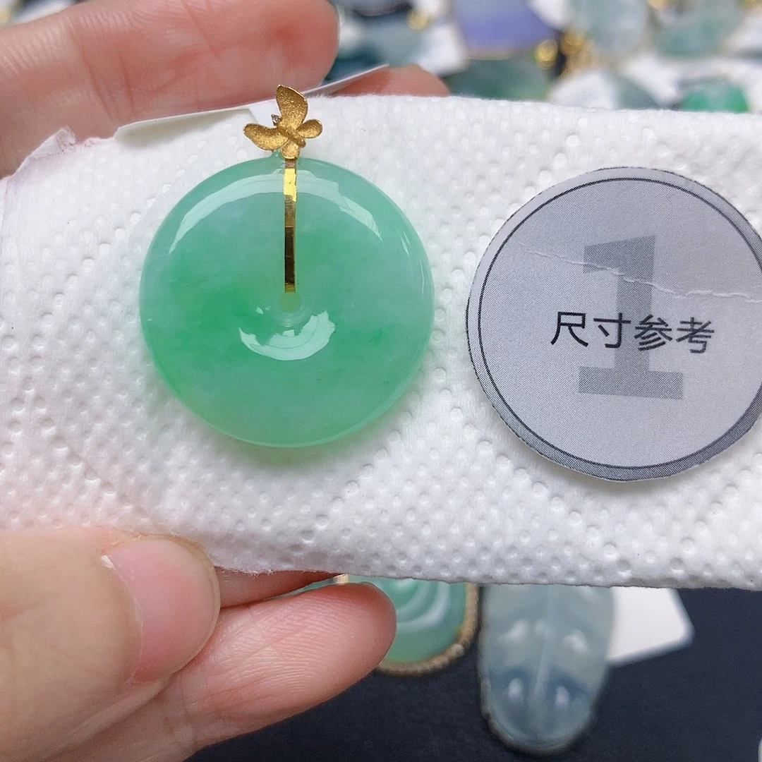颈饰18K金镶嵌翡翠天然缅甸A货翡翠